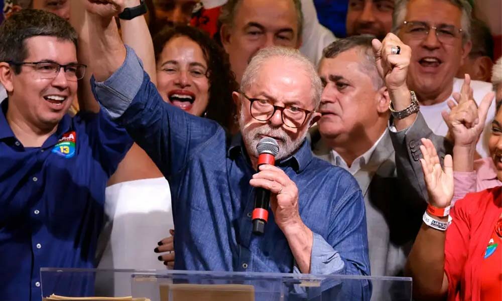 Lula da Silva eleito Presidente do Brasil É hora de baixar as armas