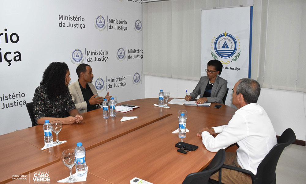 Praia Reclusos Da Cadeia De S O Martinho Ganham Bolsas Para Fazerem