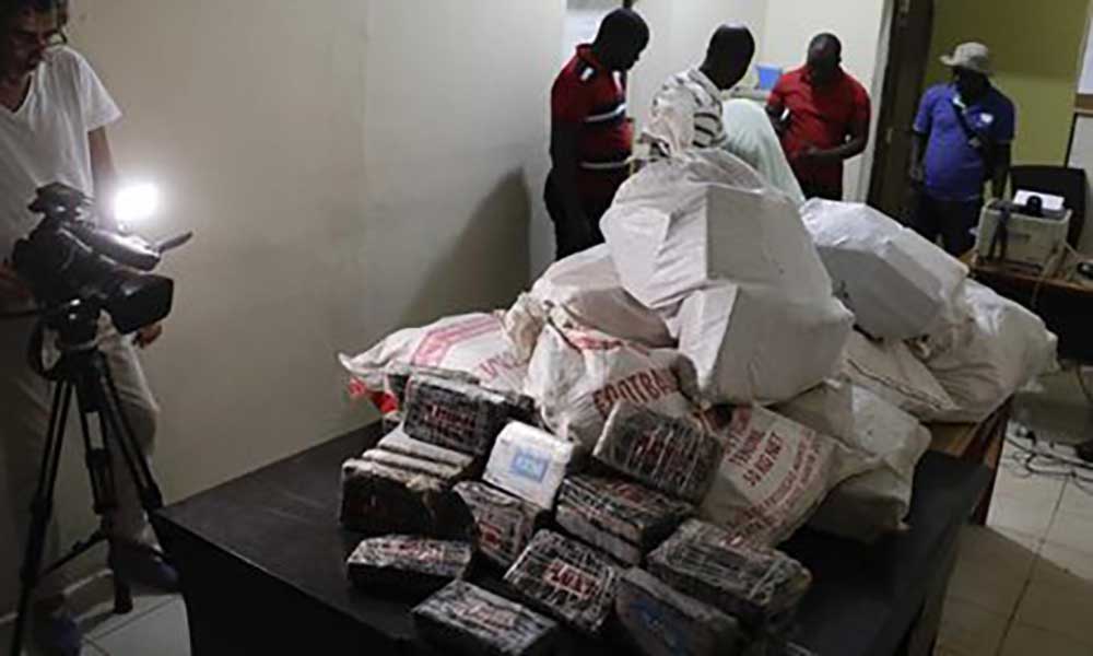 Guiné-Bissau: PJ queima 789 quilos de cocaína