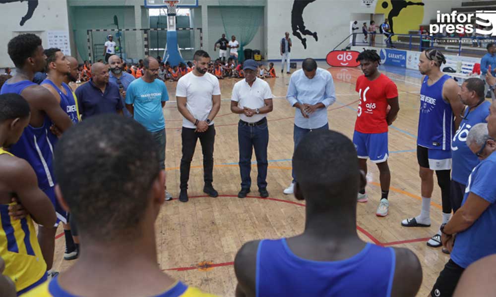 Jornal de Angola - Notícias - Basquetebol/Mundial: Pré-Selecção